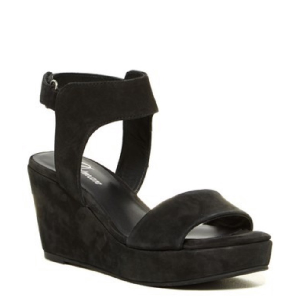 Delman Vada Wedge Sandal